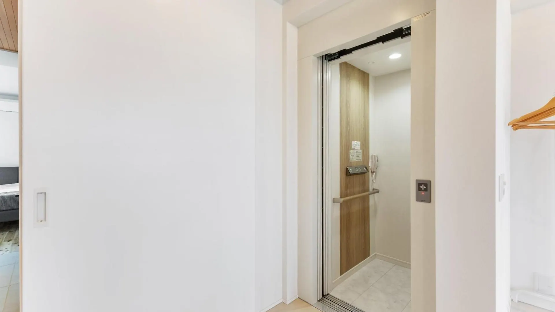 Apartment Zushikaigan Terrace 3Rd Floor - Vacation Stay 61056V